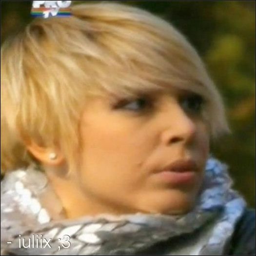- cristi o,o . * ia copilul =))))))))) * după plângea mai tare dacă o mai țineai mult =))))) . - x salonul sarei _ tralala _ xo