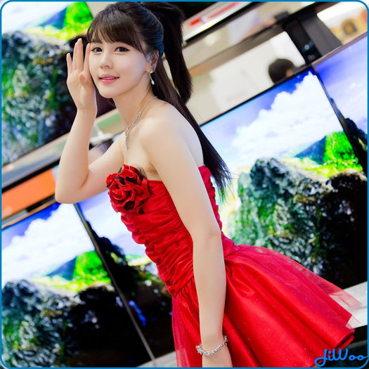 .-. Am fost plecata..dar ma bucur sa te revad Sulli :)