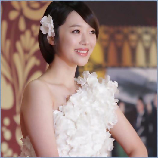 `.. Nu numai tu. -.- ..