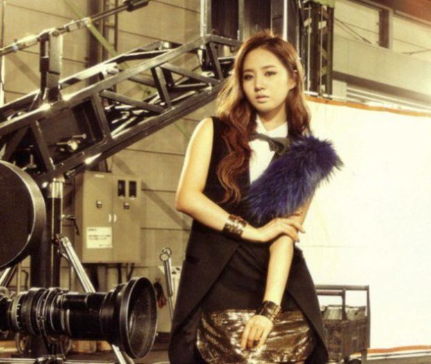 .. Yuri ...<3 <3 - t - t Yuri