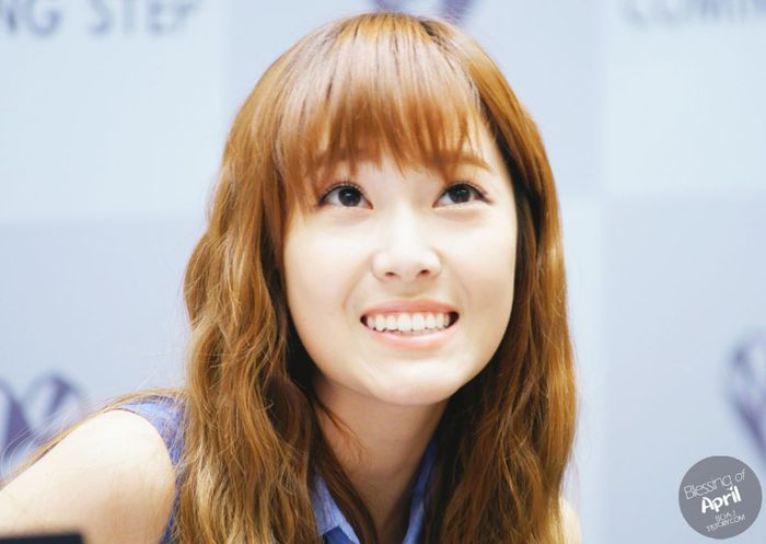 ... Jessica... <3 <3 - t -t Jessica