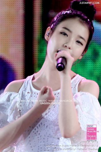 ..IU. <3 <3