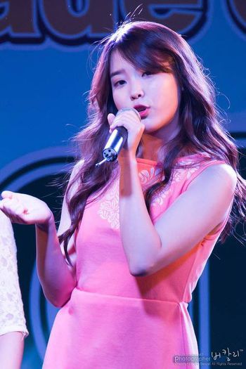 ..IU. <3 <3