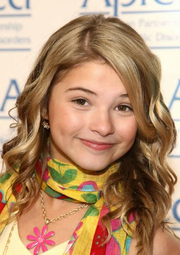  - Stefanie Scott