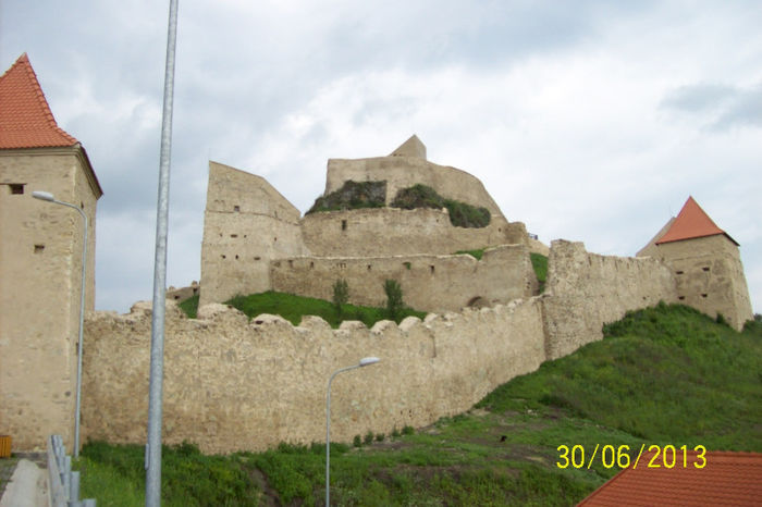 100_8797 - CETATEA TARANEASCA DIN RUPEA BRASOV