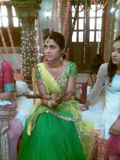 1016635_285894888221208_570456443_n