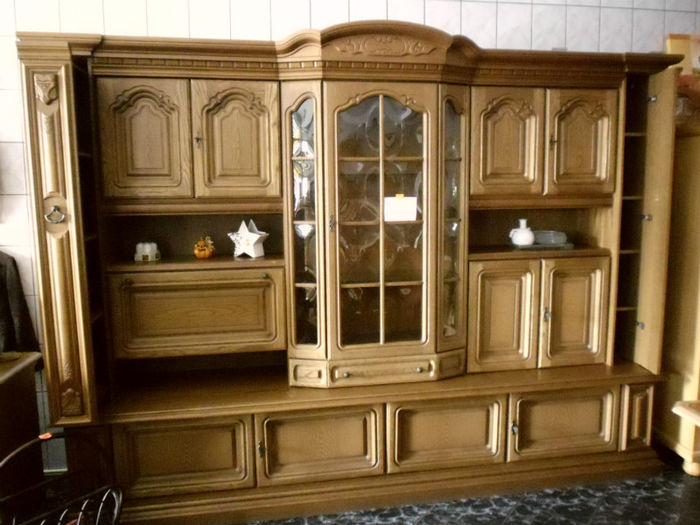 desktop 871 - vitrine lemn masiv  mese  scaune lemn masiv