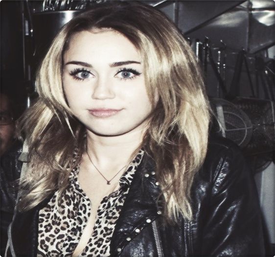 ► ► ► day 92 . - imperfections equal beauty