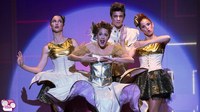 288194_325657300853289_258497682_o