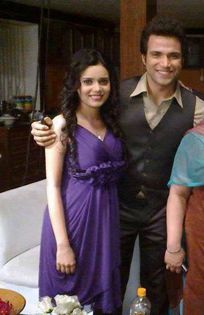 1000091_138059249732173_226036490_n - xxRithvik Dhanjani and Shruti Kanwar-Arjun and Ovixx