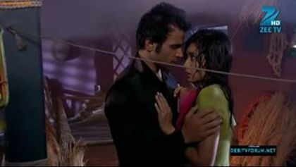 299653_539858769357735_1748606312_n - xxArjun and Purvi-Romantic Nightxx