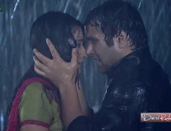 379606_610540775622867_1189668848_n - xxArjun and Purvi-Romantic Nightxx