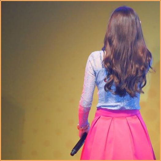 ^^.. =primeste un sms,inchide tv-ul= CCM..vin..=pleaca=