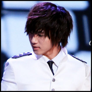 >>Annyeong Cingu<<