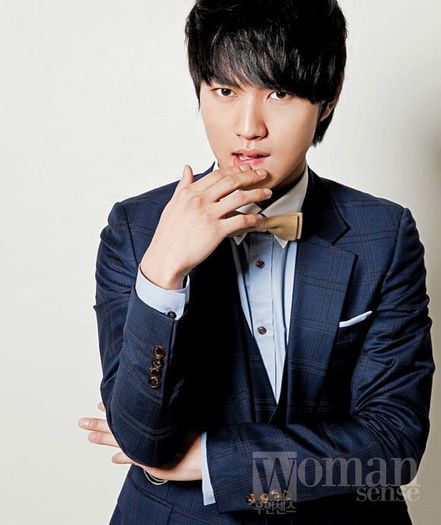  - Lee Min -Hoo