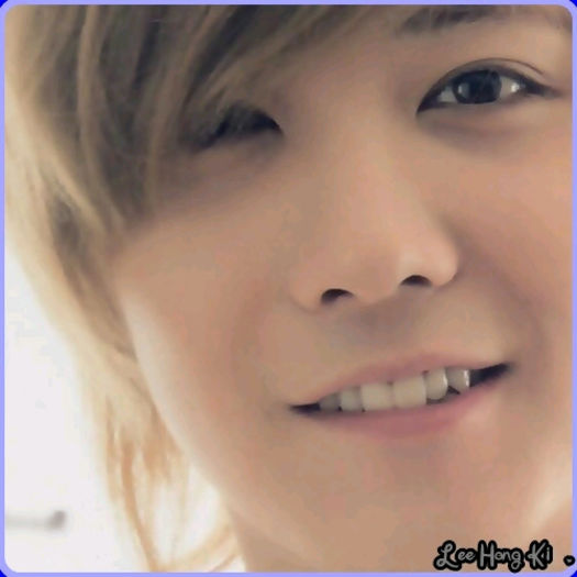 << Pa Hyun. :-h. Nu o sa moara nimeni... cred. :-? ..E atat de Evil? ..