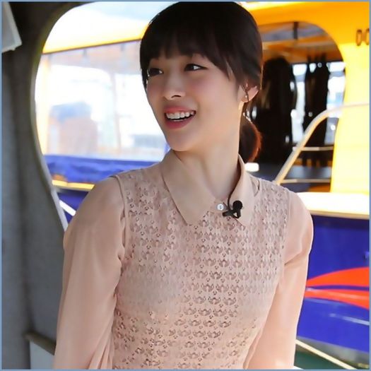 `.. Raspuns fix. :-? .. Te salvam de palme,pumni..si picioare. :D .. :)) ..