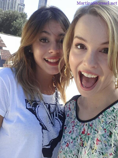 Martina-Stoessel-con-Bridgit-Mendler-7 - Poze rare Violetta