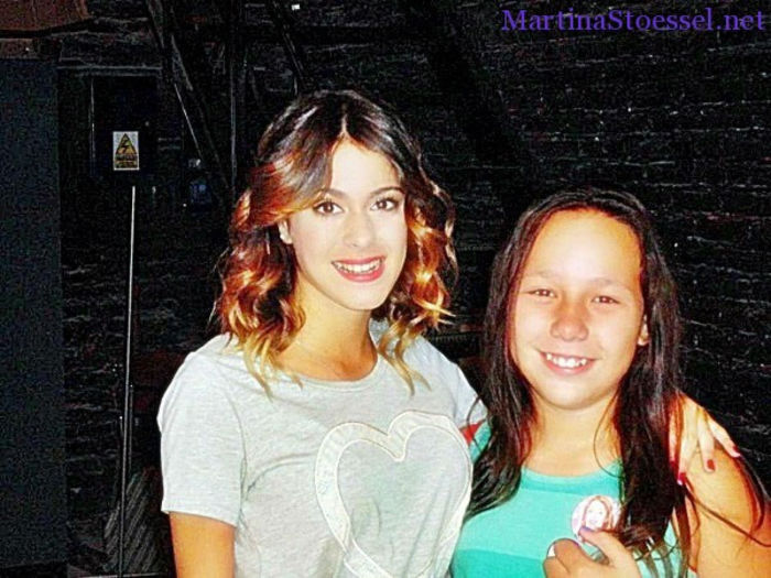 Martina-Stoessel-fotos-con-fans-6 - Poze rare Violetta