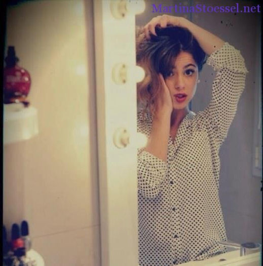 Martina-Stoessel-fotos-espejo - Poze rare Violetta