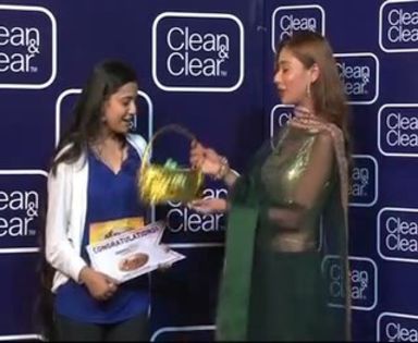 00_01_57 - Sara Khan Clean and Clear