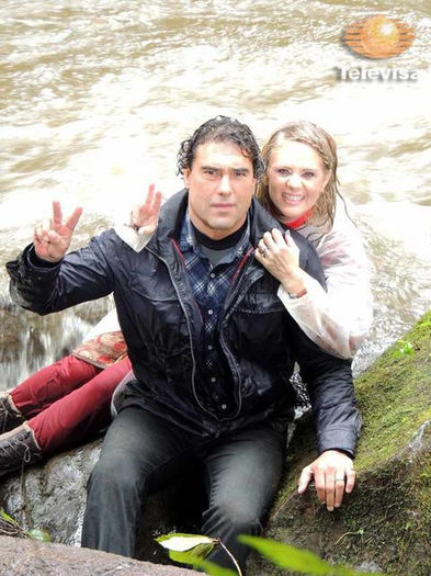 82b5bec268491030bfa4001 - Amores Verdaderos-Iubiri adevarate