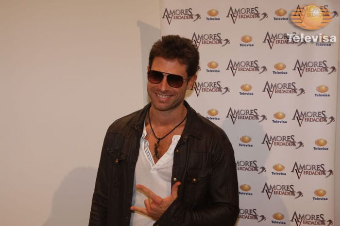 ApB7w - Amores Verdaderos-Iubiri adevarate