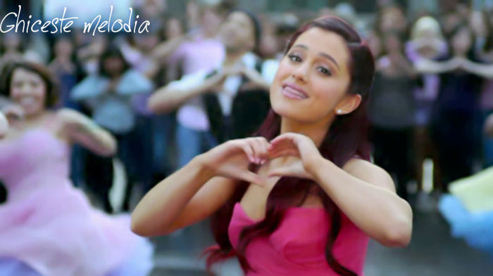 se numeste Ariana Grande - "Put Your Hearts Up" - i--------Ghiceste melodia-------i