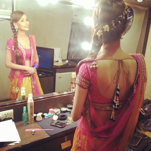 2 - sara khan24