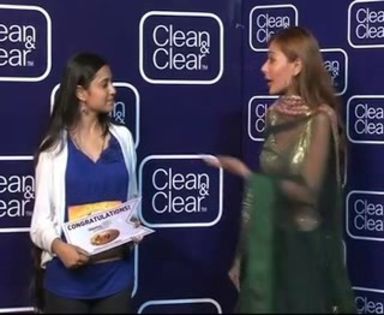 00_01_52 - sara khan24