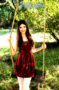 se numeste Victoria Justice-"You're the reason" - i--------Ghiceste melodia-------i