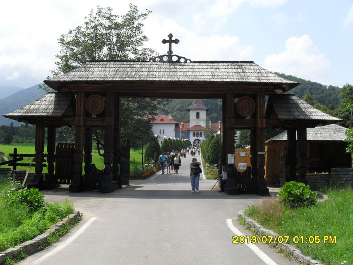 Minastirea Brincoveanu,Simbata de sus.