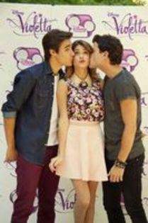 90748446_VMCQZTO3 - Violetta