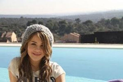 263528_365072590250826_921710272_n