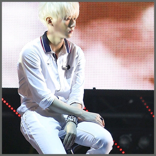 [(:] ..Nu ai pentru ce pisoi. :o3 [ia trusa, o inchide; pleaca la buct] ..Unde e locul ei?:))