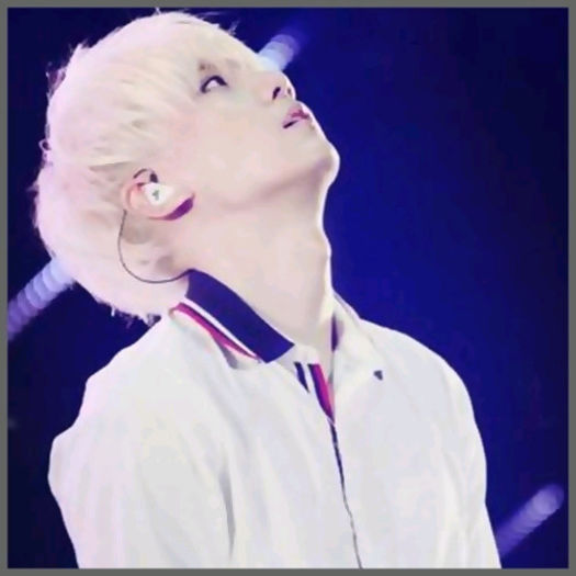 [(:] ...Aaa.. aha. Mersi. :D [pune trusa la locul ei; se duce la frigider].. :-?