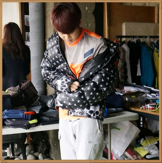 [:X] Bine. :-< ...Ki, intrecere? 1.2.3 [Ki se ia la intrecere cu Seob pana in room :))]