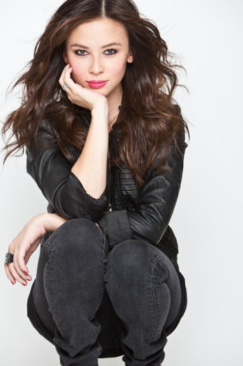 Malese Jow (9)