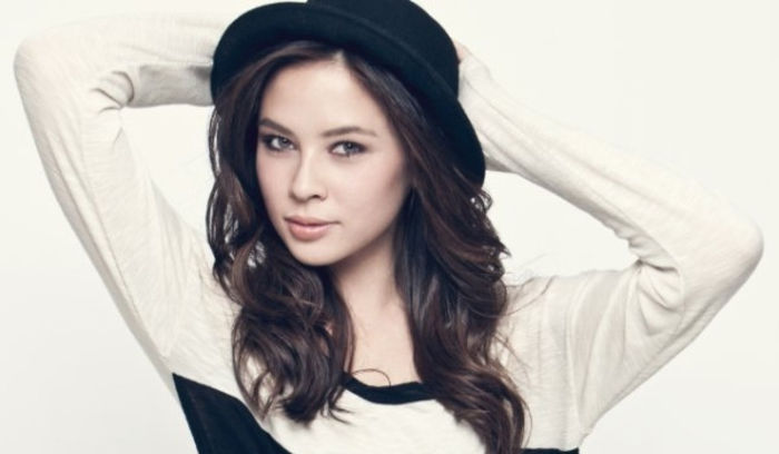 Malese Jow (17) - Malese Jow