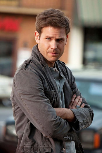 Alaric Saltzman  (4) - Matthew Davis