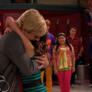 89830309_NMZTCUM3 - Austin And Ally