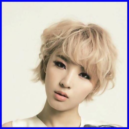 .` Yaaa..>;p...si eu cred ca esti mort :-w..|fuge dupa el| .` Yaaa..>;p...si eu cred ca esti mort :-w..|fuge dupa el|