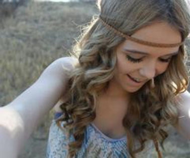 thumb - xo_Acacia Clark_xo