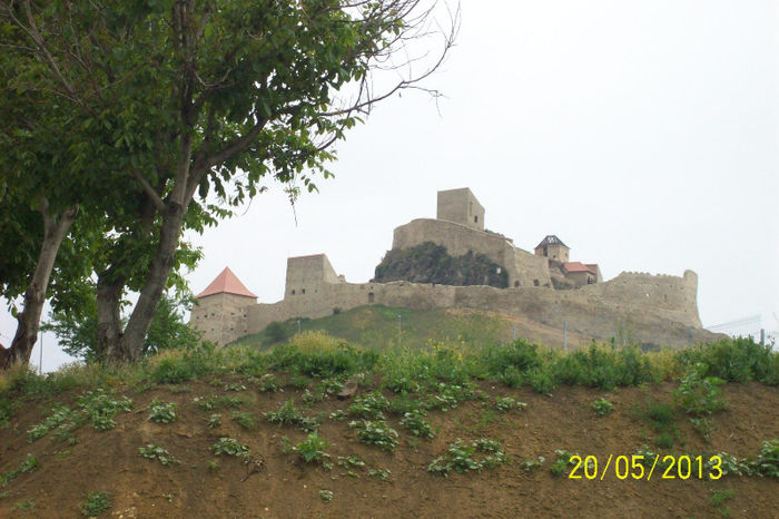 100_7571 - CETATEA TARANEASCA DIN RUPEA JUD BRASOV