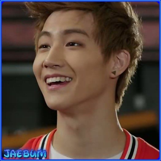 <3 .. Deci..e o fantoma. :> .. Pe cine vrea sa se razbune,de nu mai pleaca? :)) .. - l - x - Episodul 64 - x - l