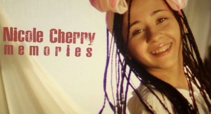 Nicole Cherry - Memories - Ghiceste versurile