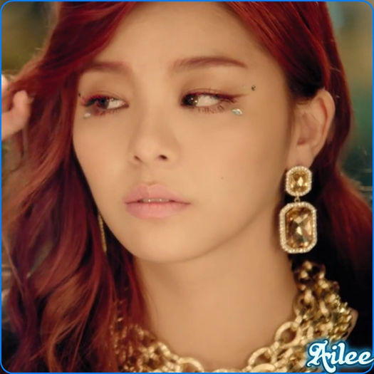 ♡ Fata..:-w... Te aud..:-w Mmm..vreau guma..:-? Vrei si tu fata? [pleaca la buc.]