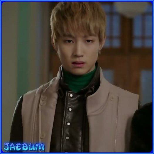 <3 .. Nu imi mai spune FATA. :-L .. :)) ..