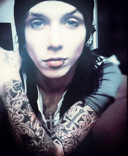 hot-alternative-andy-biersack-andy-six-Favim.com-615543 - Arome