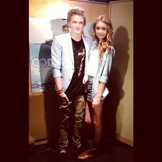 3115259797_1_3_YW8CgIBx